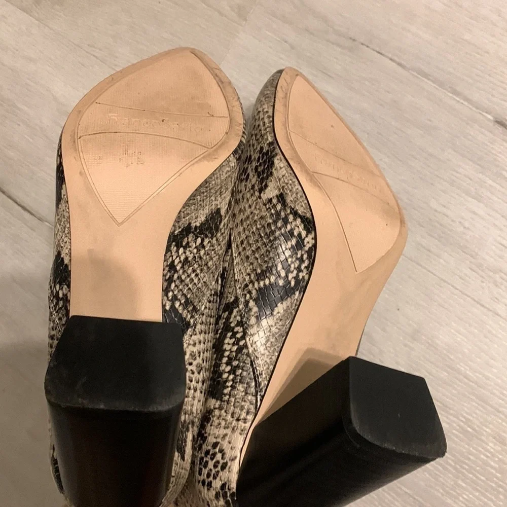 Franco Sarto Kortney Block Heel Stretch Ankle‎ Booties. Size 8 M snake print